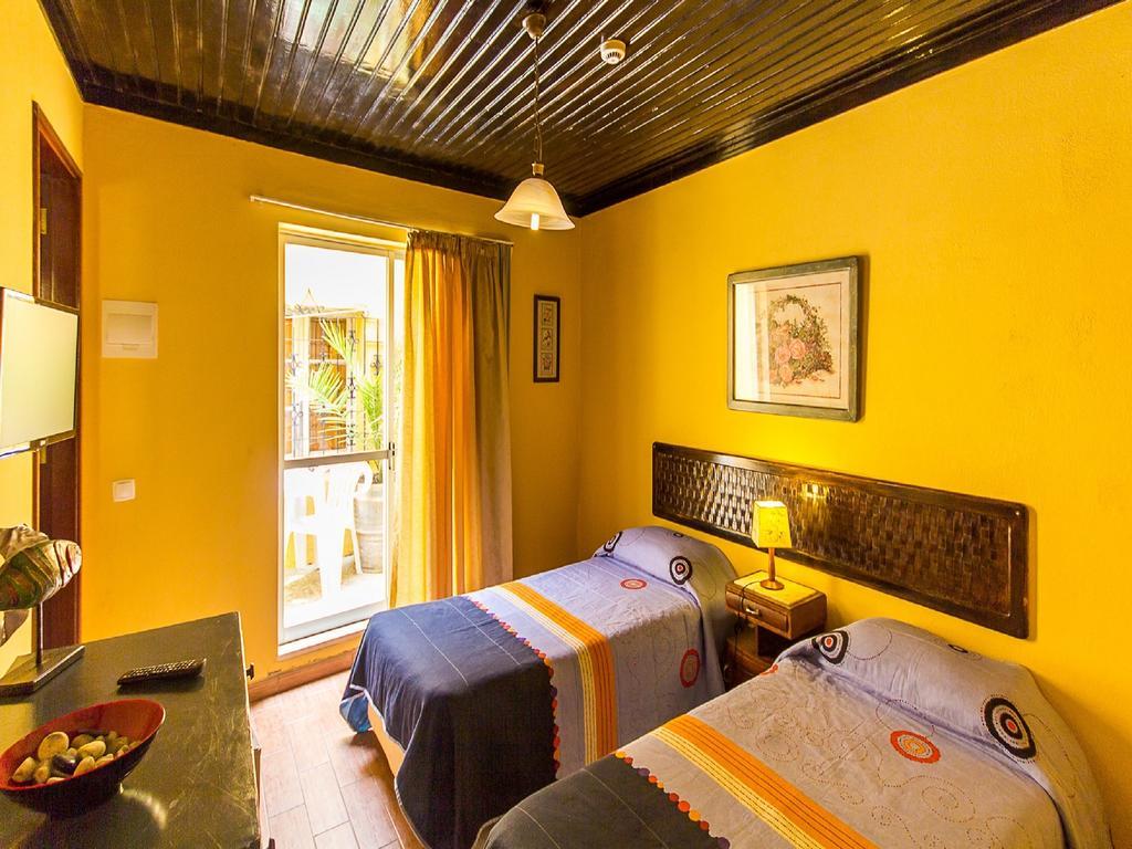 Casa Mestre Guesthouse Вила-ду-Биспо Номер фото