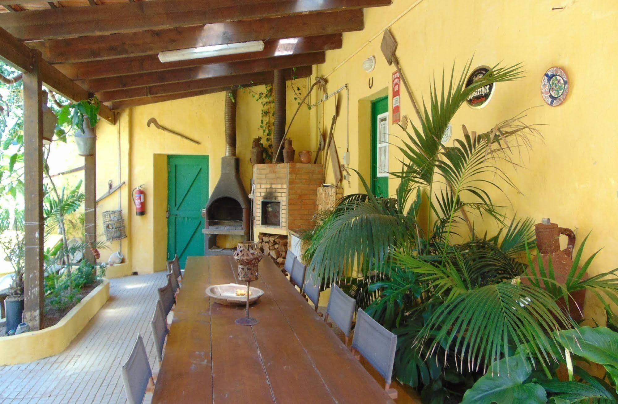Casa Mestre Guesthouse Вила-ду-Биспо Экстерьер фото