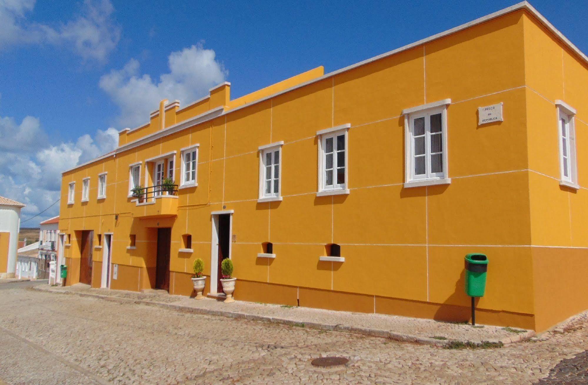 Casa Mestre Guesthouse Вила-ду-Биспо Экстерьер фото