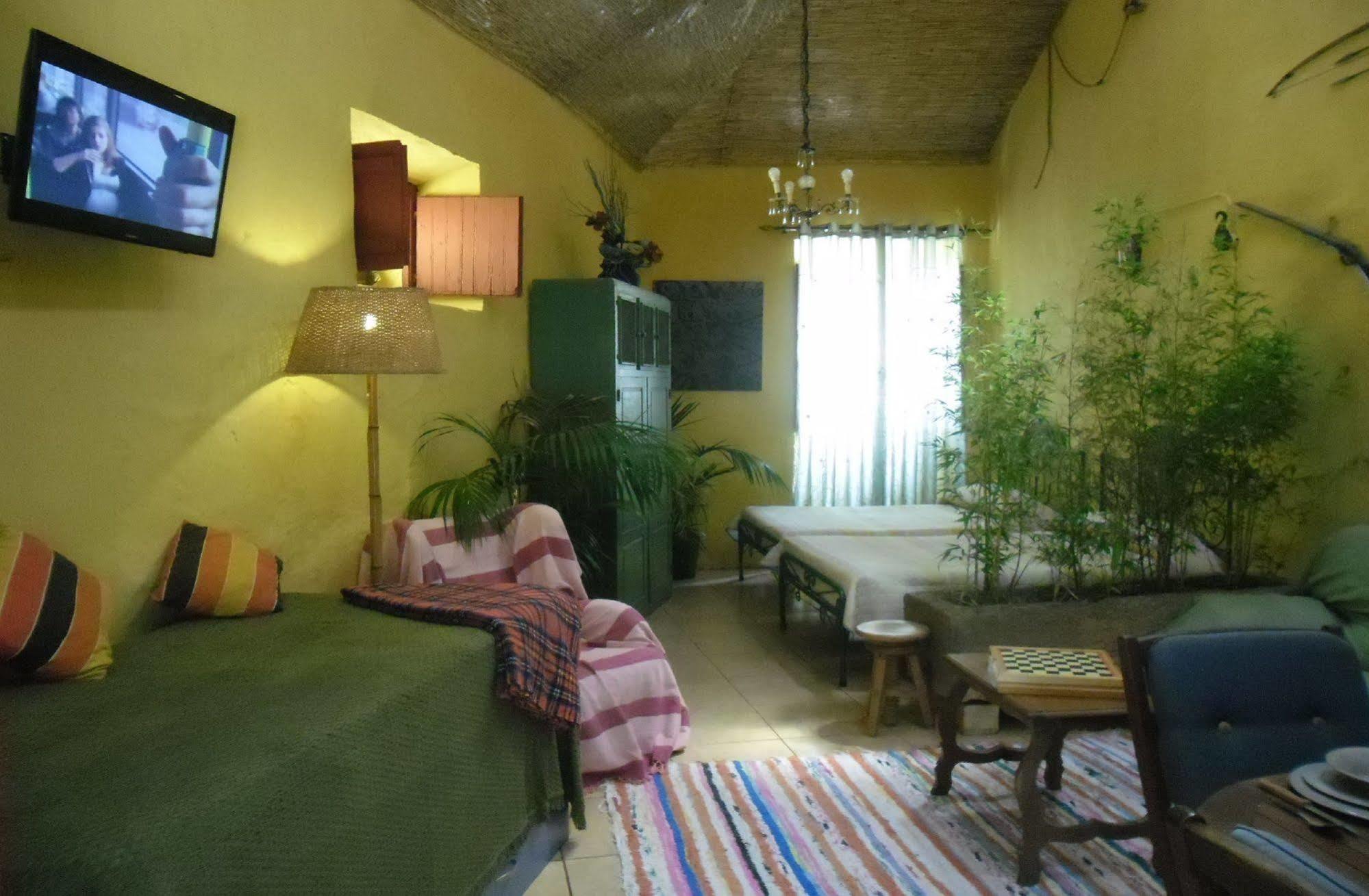 Casa Mestre Guesthouse Вила-ду-Биспо Экстерьер фото