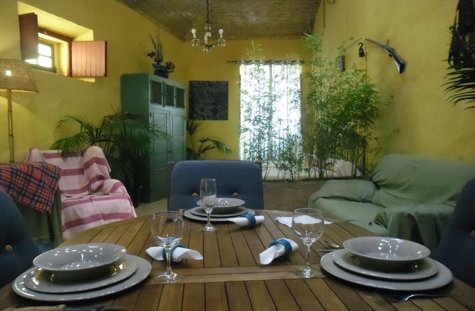 Casa Mestre Guesthouse Вила-ду-Биспо Экстерьер фото