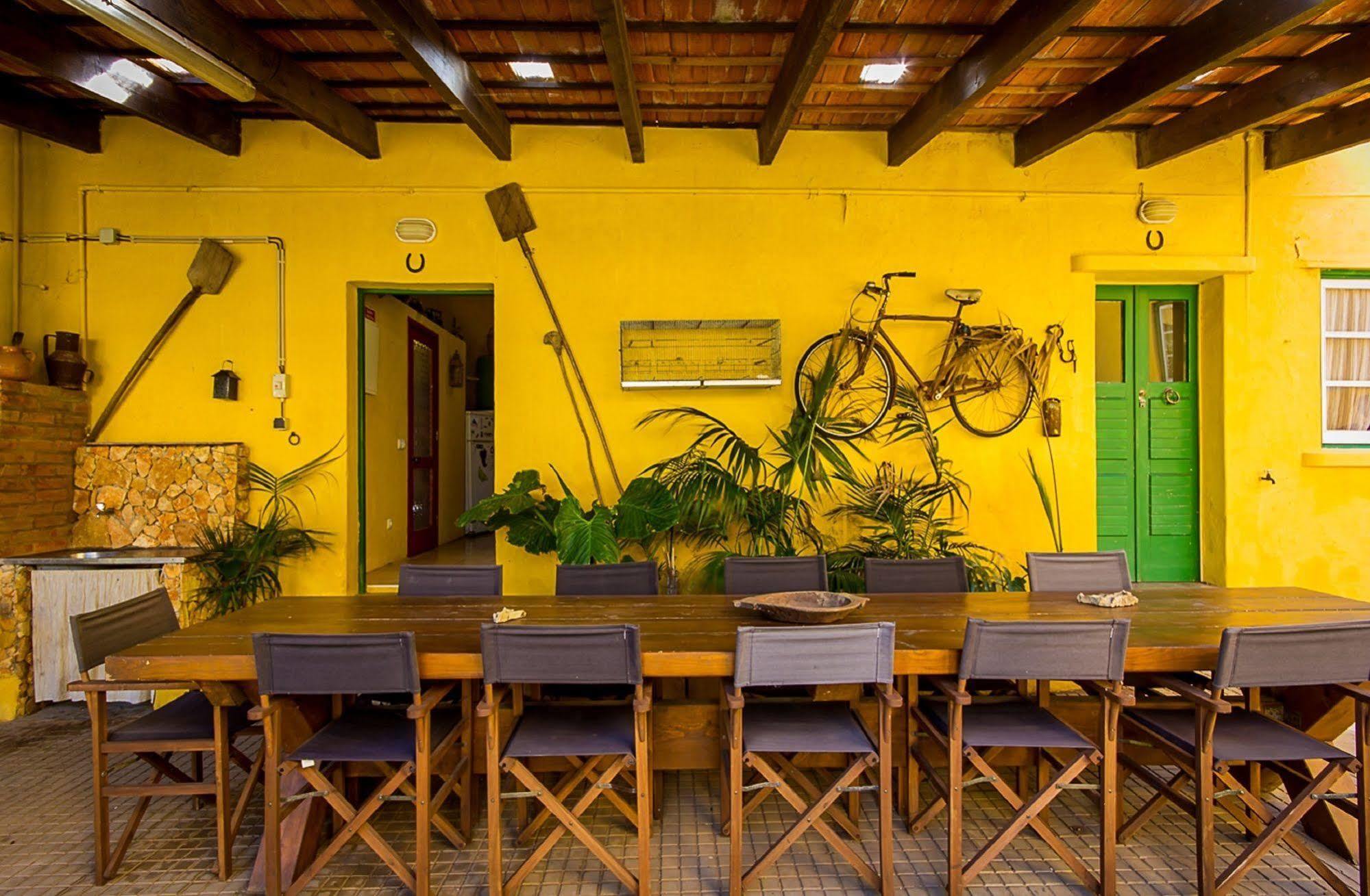 Casa Mestre Guesthouse Вила-ду-Биспо Экстерьер фото