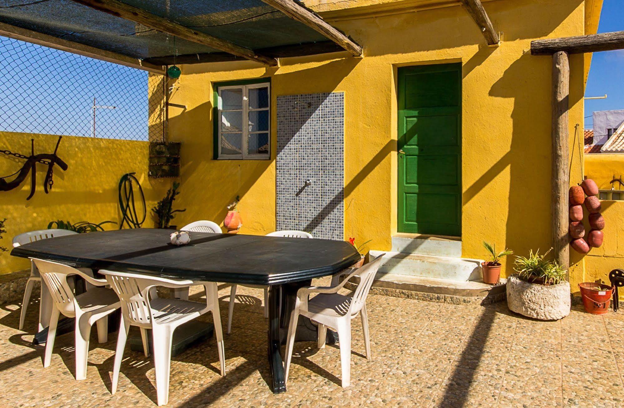 Casa Mestre Guesthouse Вила-ду-Биспо Экстерьер фото